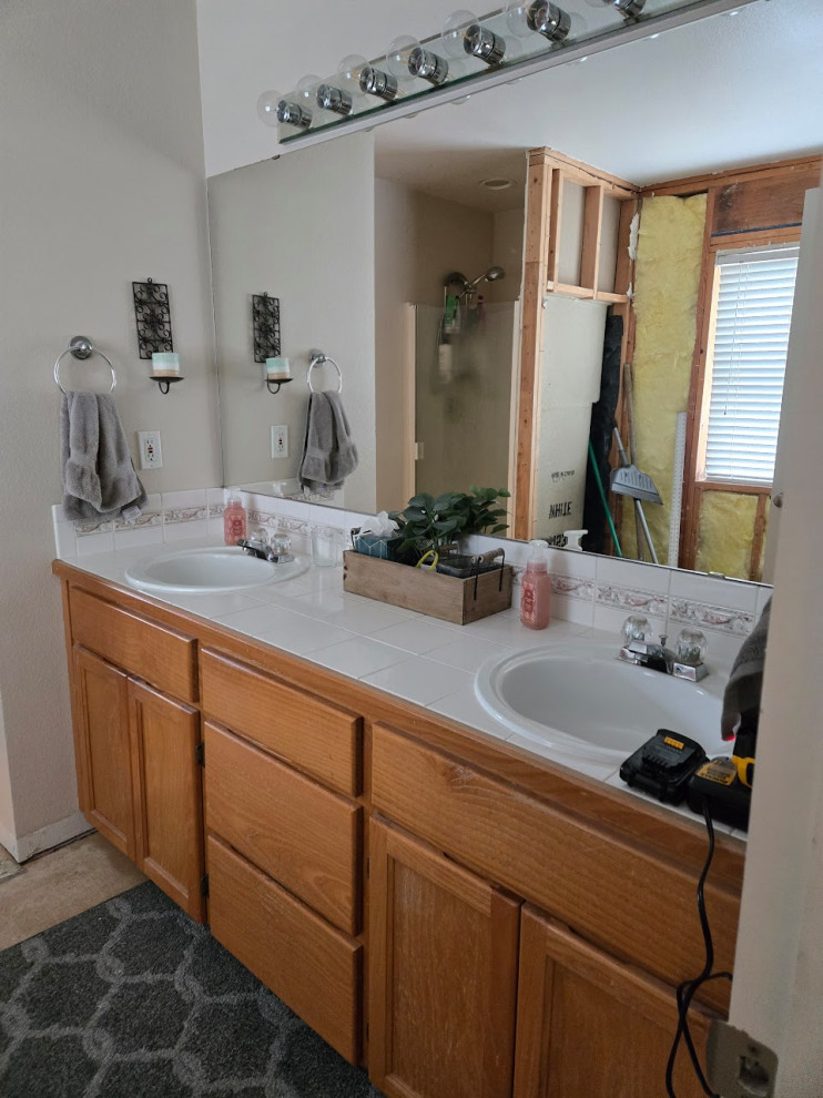 Gig Harbor Kitchen & Primary Bathroom