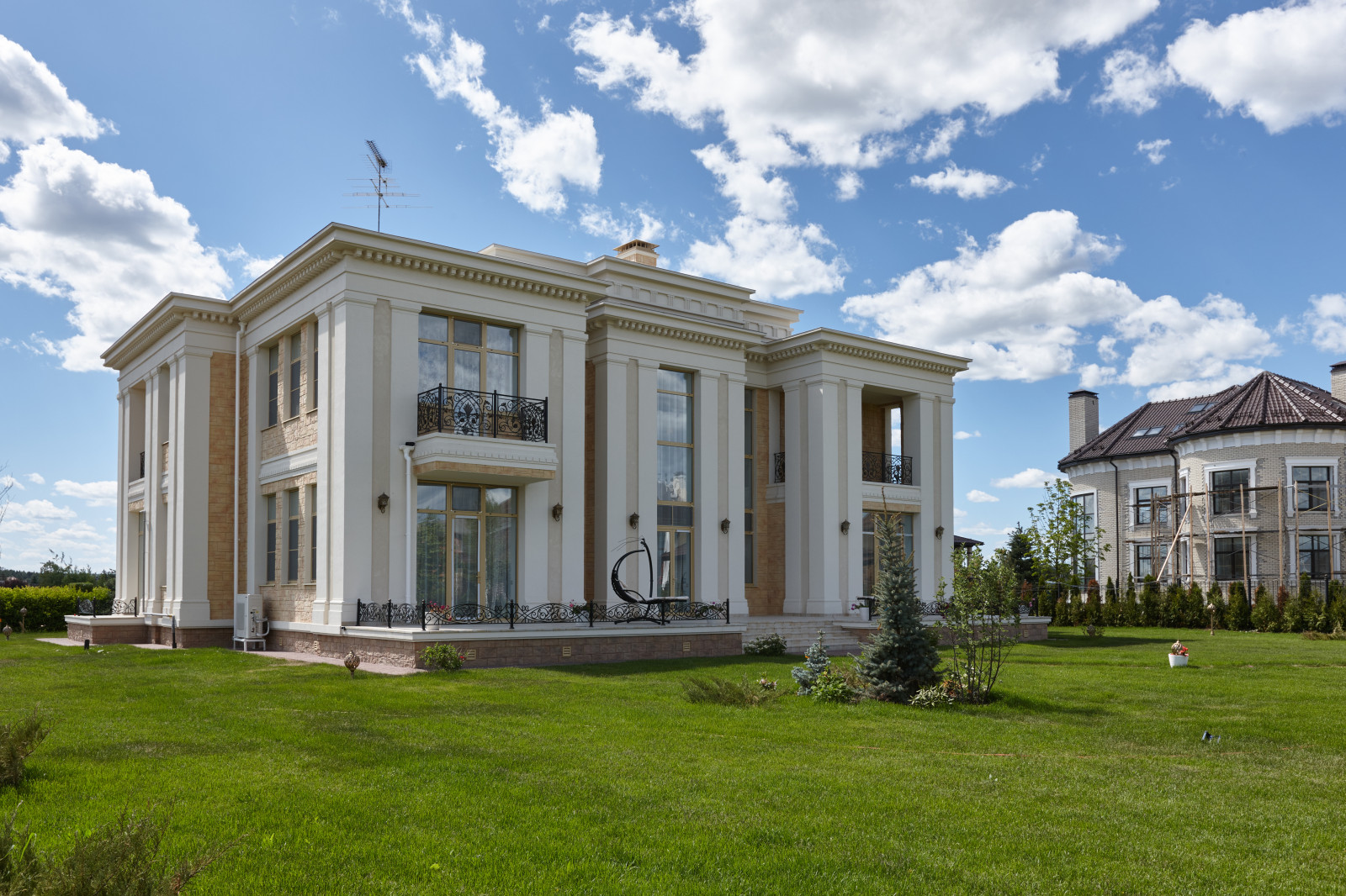 Загородный дом в стиле ар-деко