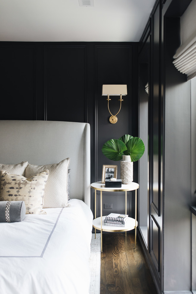 Inspiration for a transitional home design remodel in Chicago