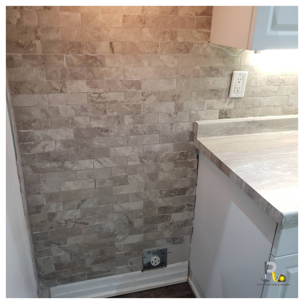 Kitchen - kitchen idea in Toronto