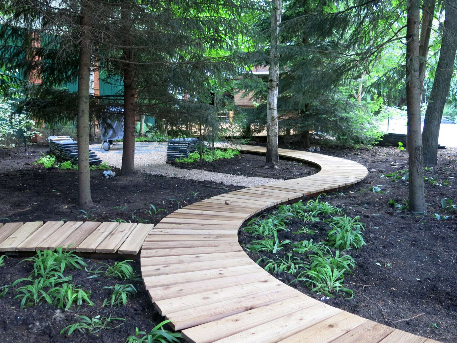 ОБЫКНОВЕННЫЙ САД ДЛЯ НЕОБЫКНОВЕННОЙ СЕМЬИ