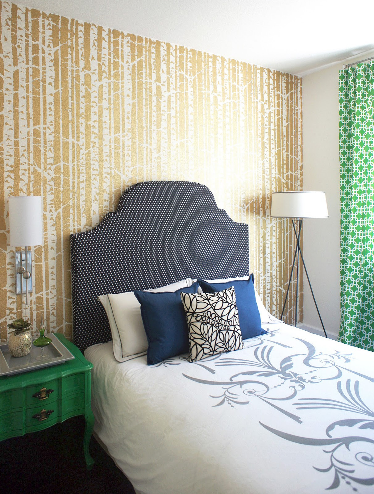 Gold Accent Wall Houzz, Gold Accent Walls In Living Room