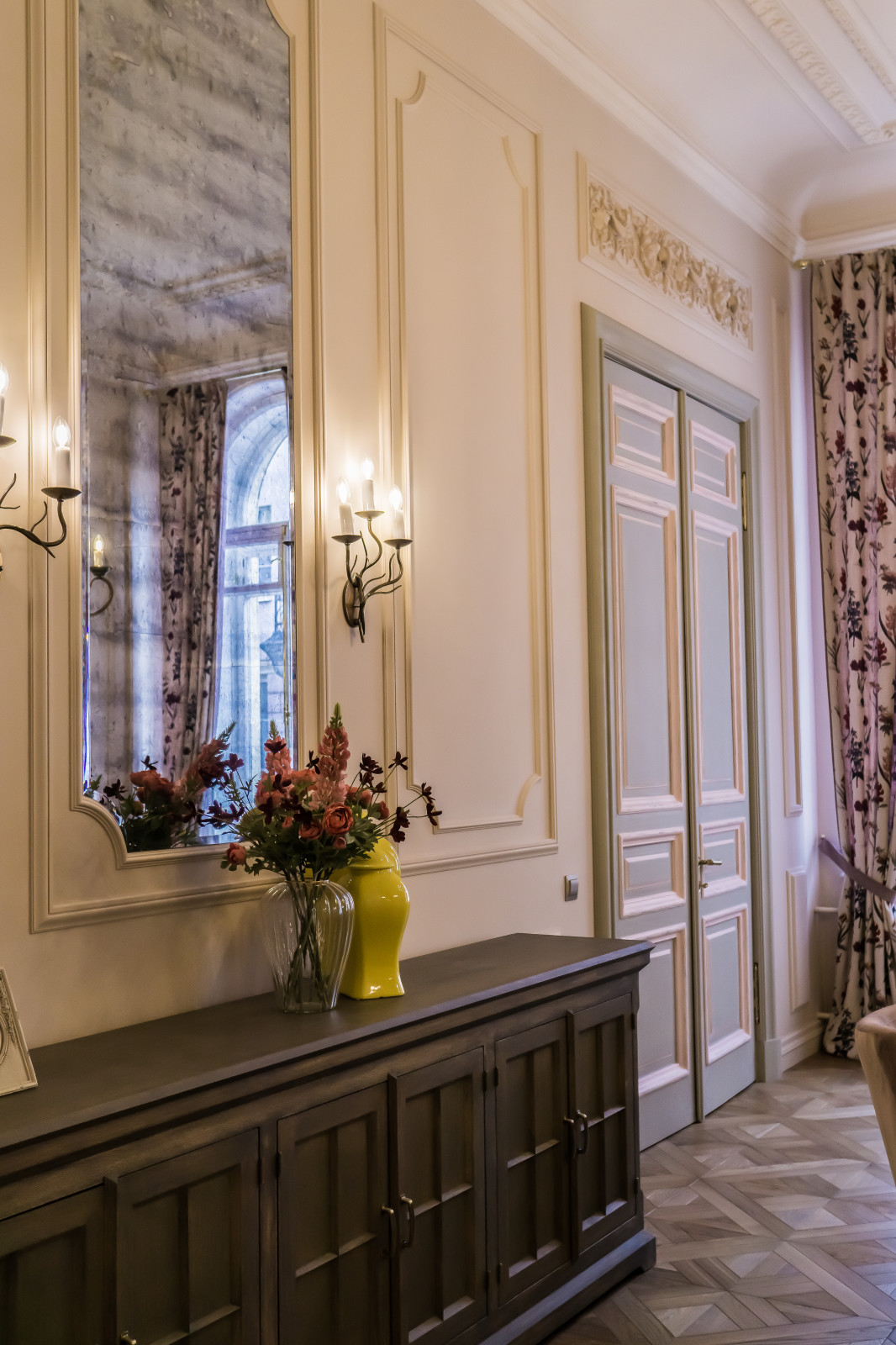 CHATEAU DE LA PETROGRADKA