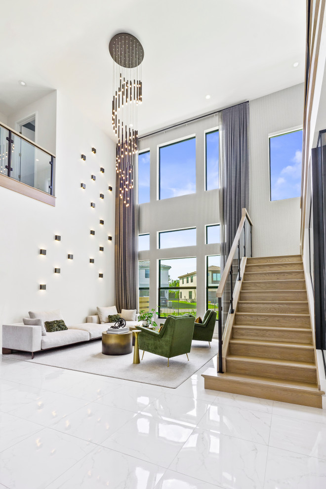 Transitional home design photo in Miami