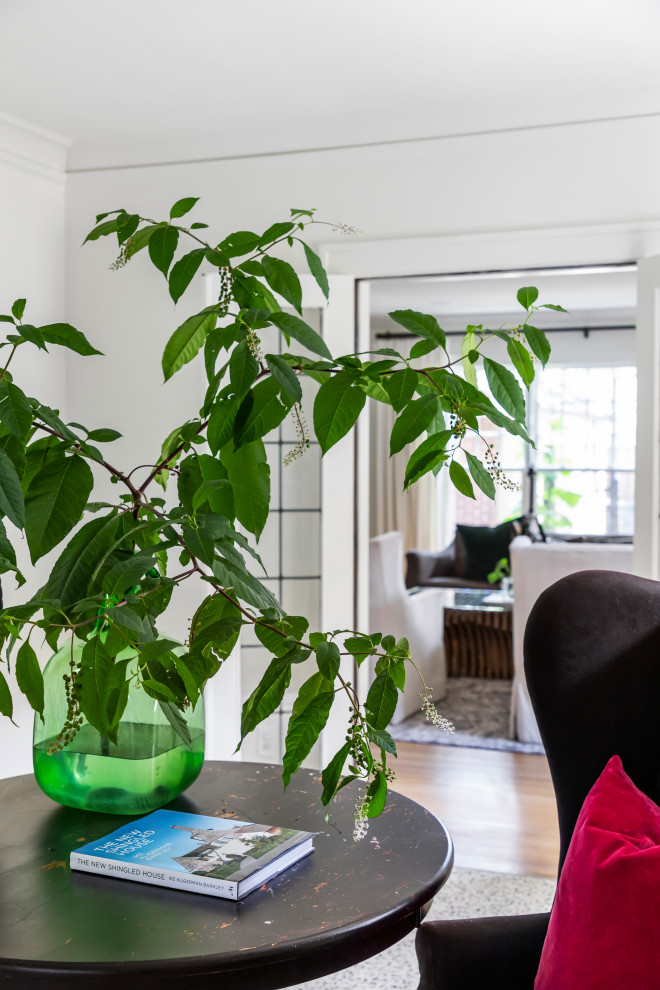 Inspiration for a transitional home design remodel in Indianapolis