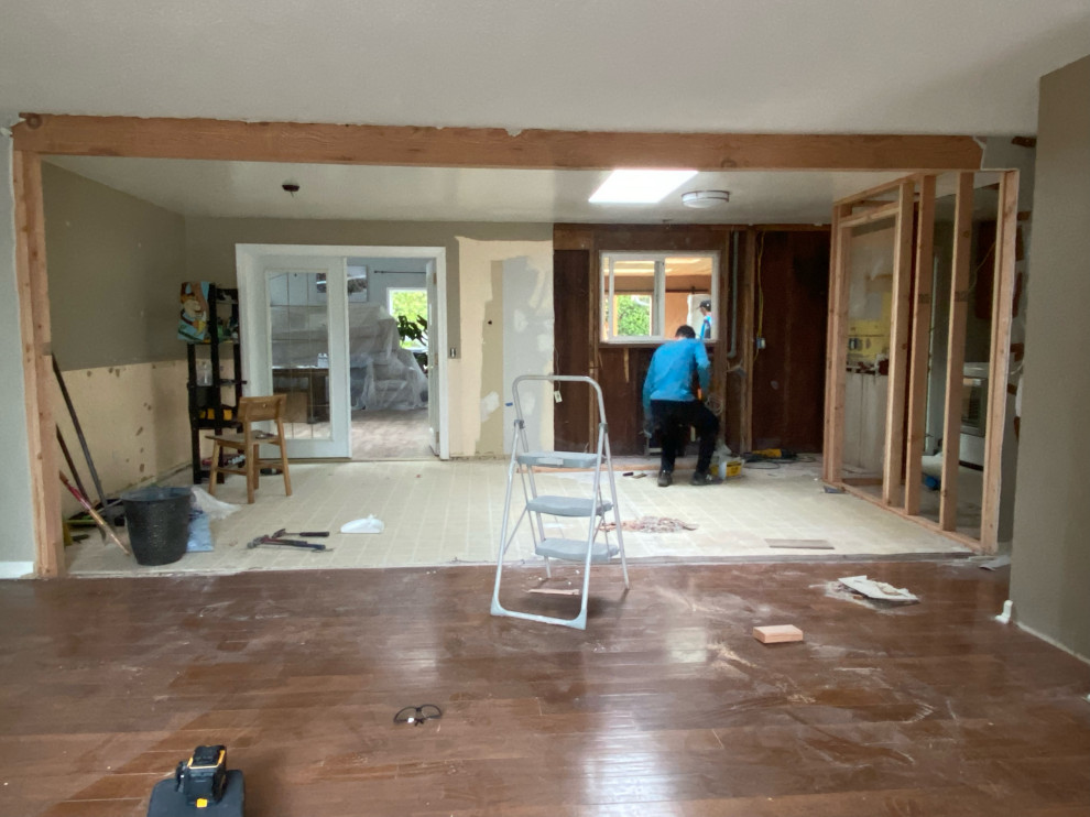 Inspiration for a modern home design remodel in Seattle