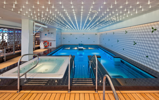 Swimmingpool contemporaneo