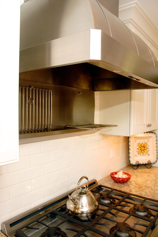 Williamsburg White flat panel kitchen