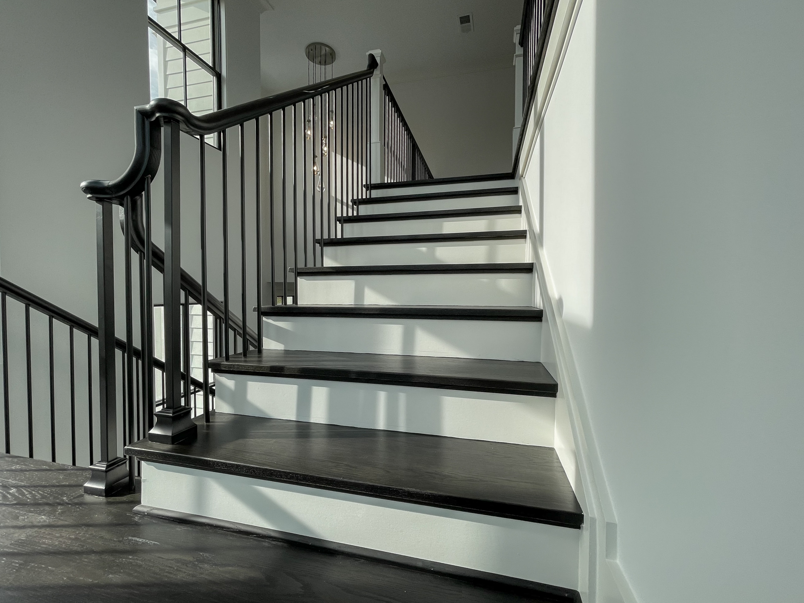 90_Classic Staircase with a Contemporary Twist, McLean VA 22101
