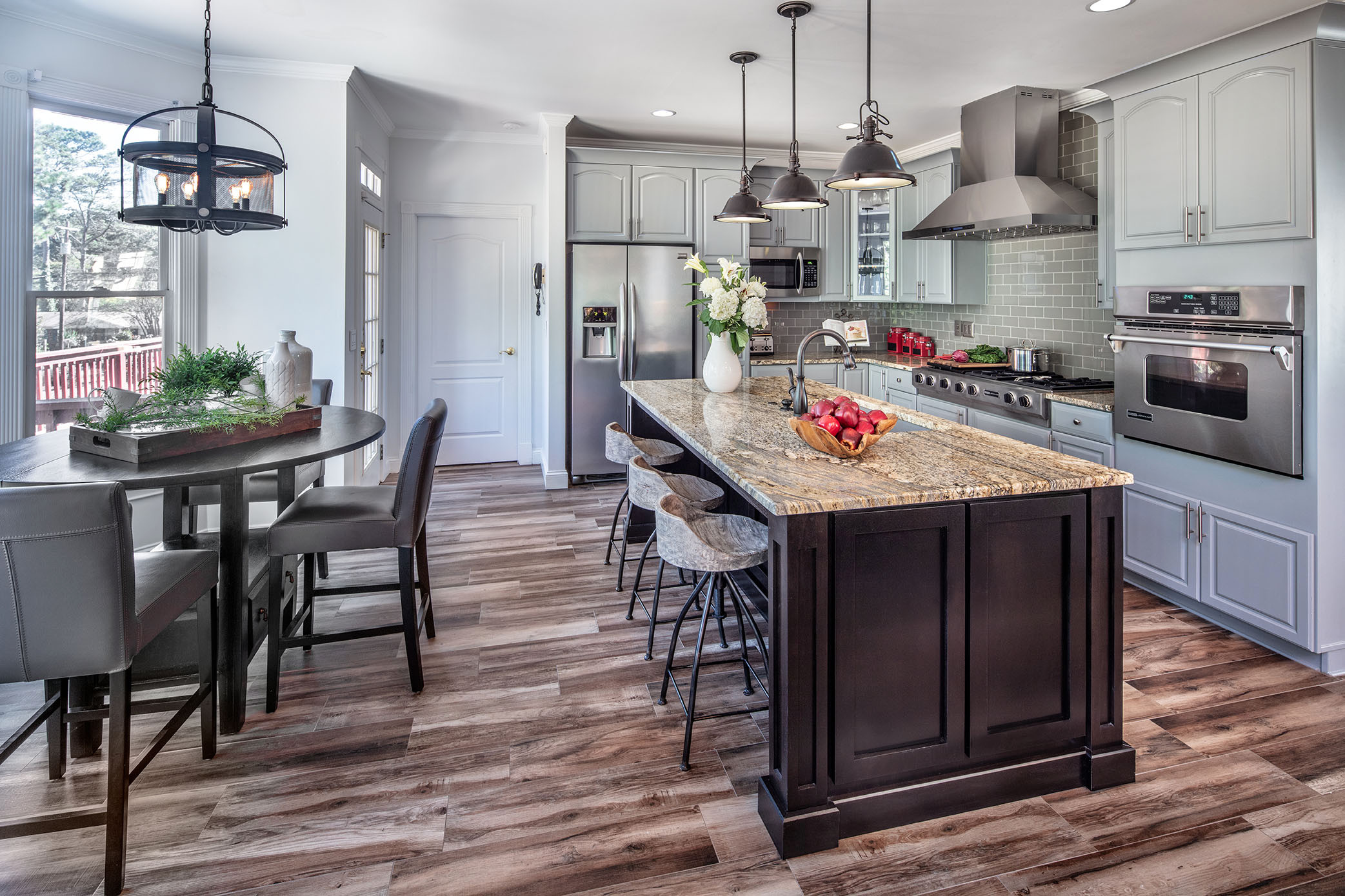 Kitchen Facelift Anyone!