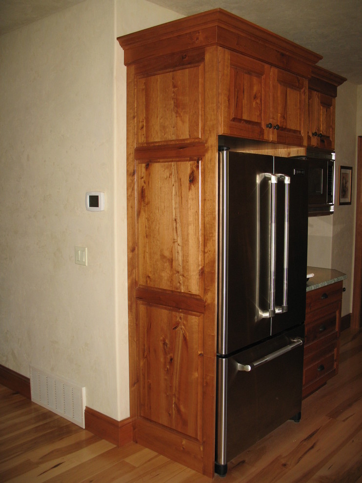 Kitchen - rustic kitchen idea