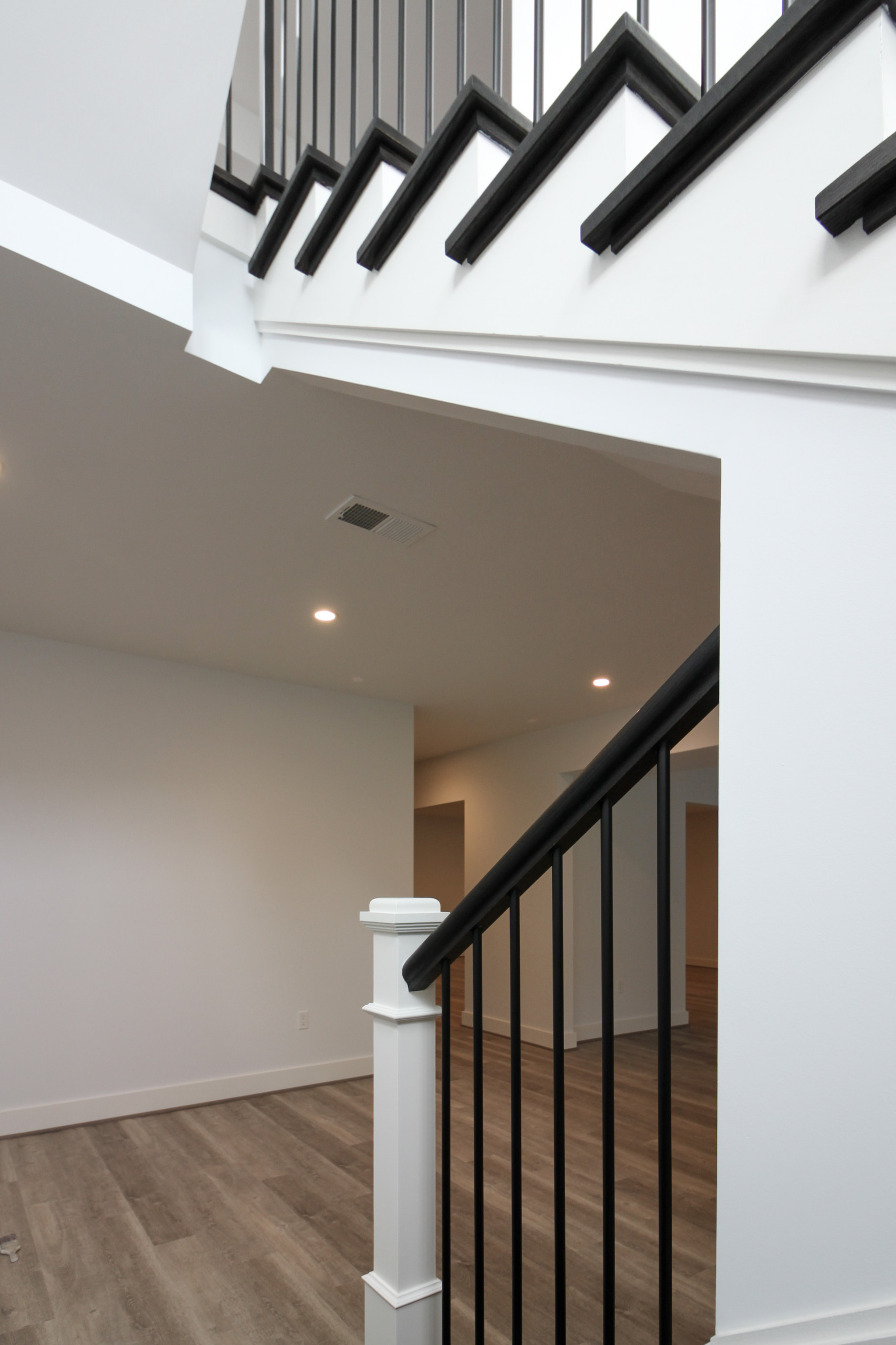 90_Classic Staircase with a Contemporary Twist, McLean VA 22101
