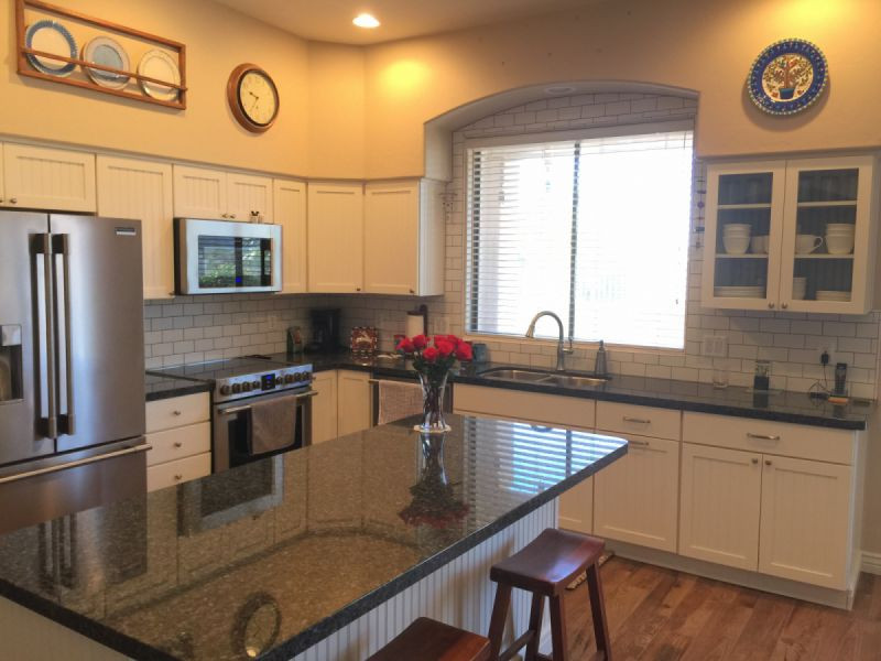 Inspiration for a transitional kitchen remodel in Phoenix