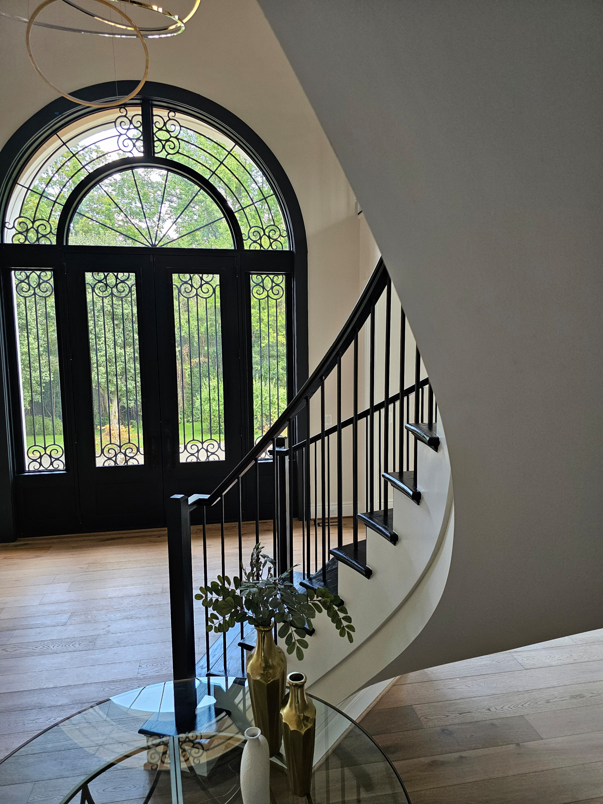 Elegant Curve Elevates Modern Design, Mclean, VA 22101