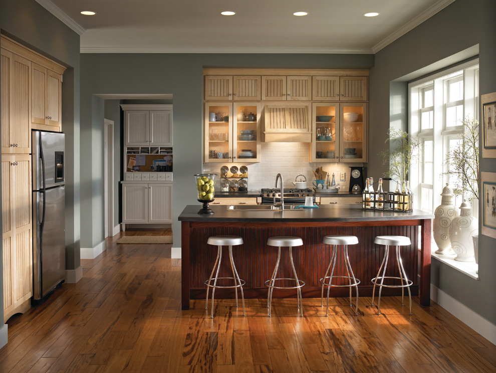 Kitchen - transitional kitchen idea