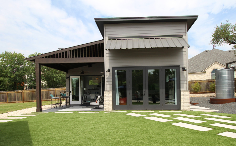 This is an example of a contemporary exterior in Austin.