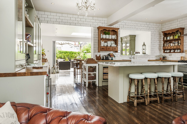 London traditional-kitchen
