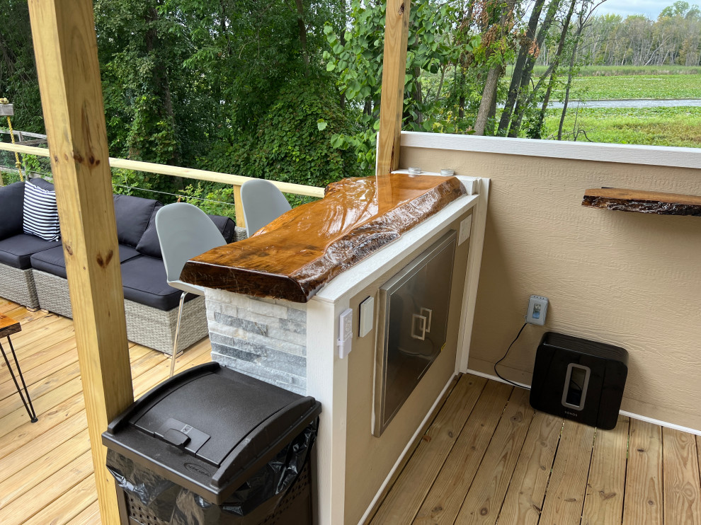 Strobe Island Outdoor Deck with Bar and Kitchen