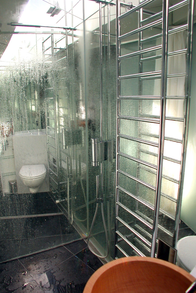 Small contemporary bathroom in Melbourne.