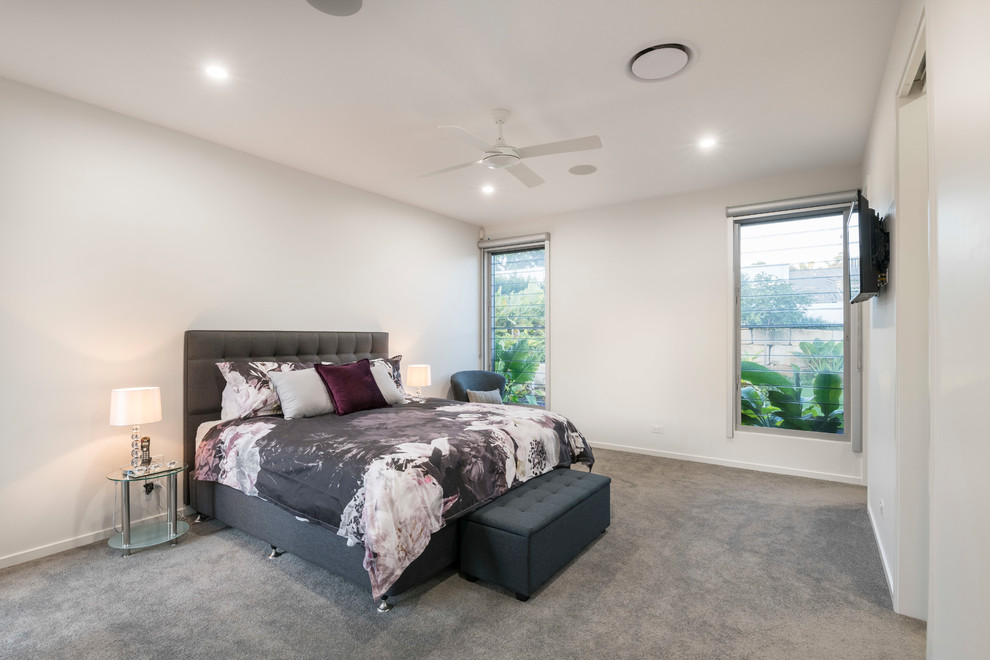 Design ideas for a contemporary bedroom in Brisbane.