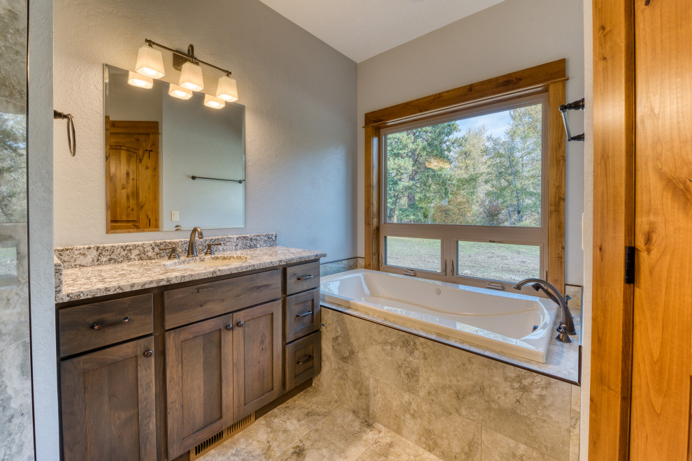 Bathroom - rustic bathroom idea