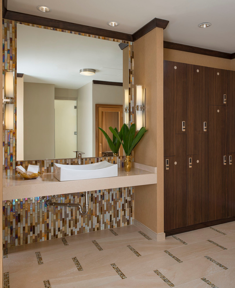 Inspiration for a transitional home design remodel in Dallas