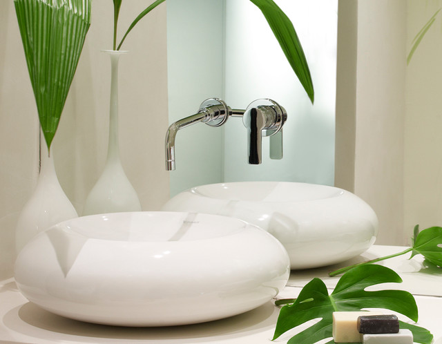 NeoNaturaleza coastal-bathroom