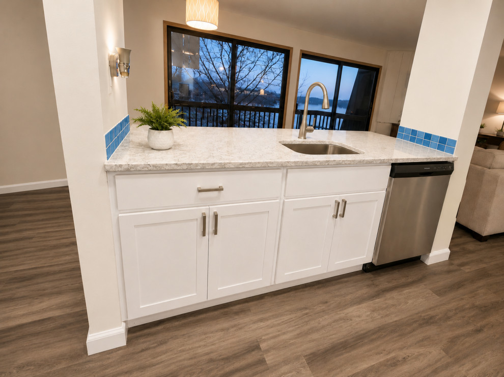 Ypsilanti Lake Condo Shaker Kitchen & Flooring