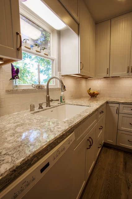 Beach Style Kitchen beach-style-kitchen
