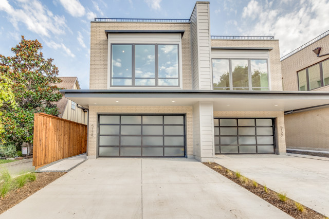 Vickery Duplex | Front contemporary-garage