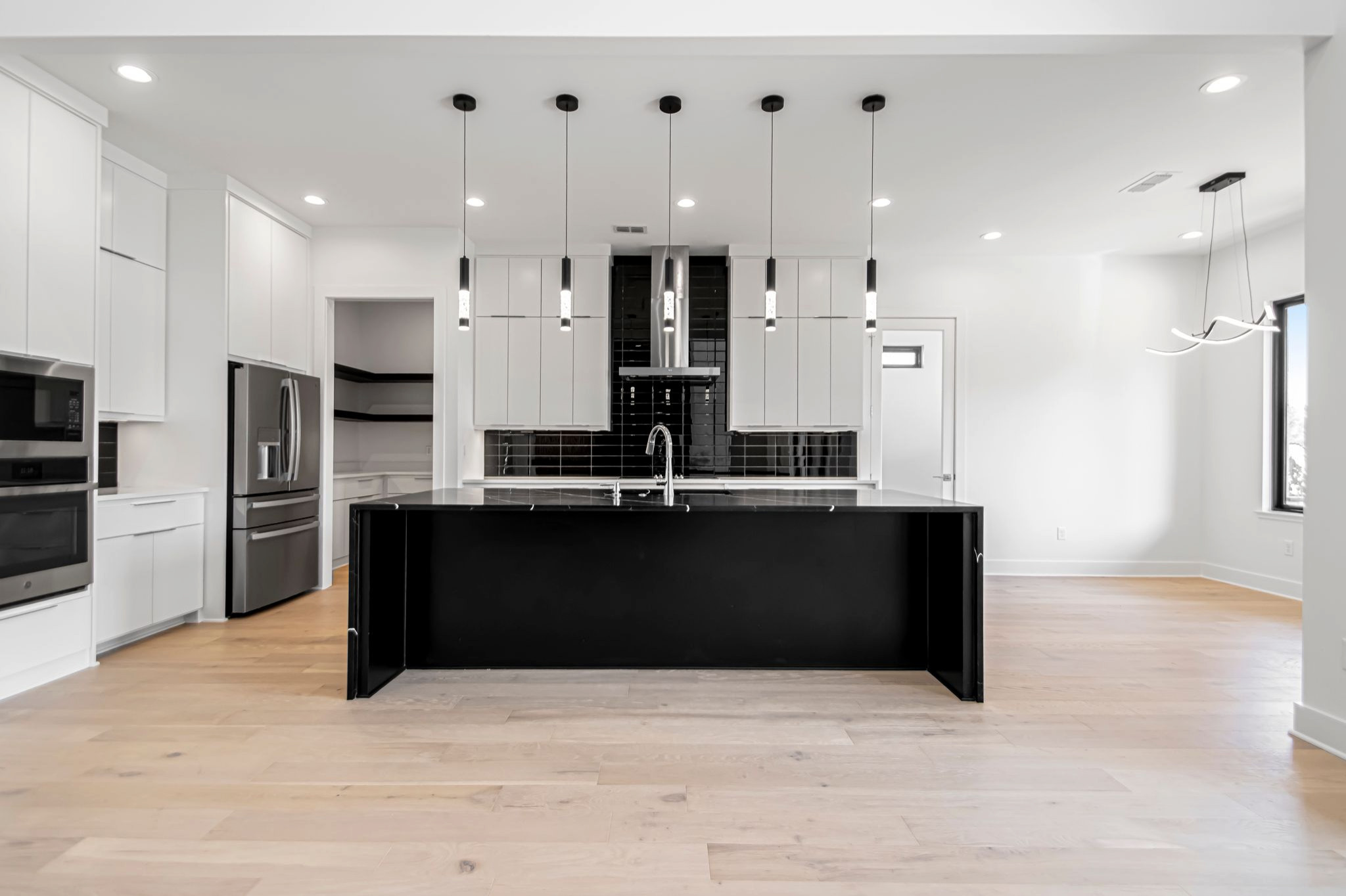 Maumelle Modern Build