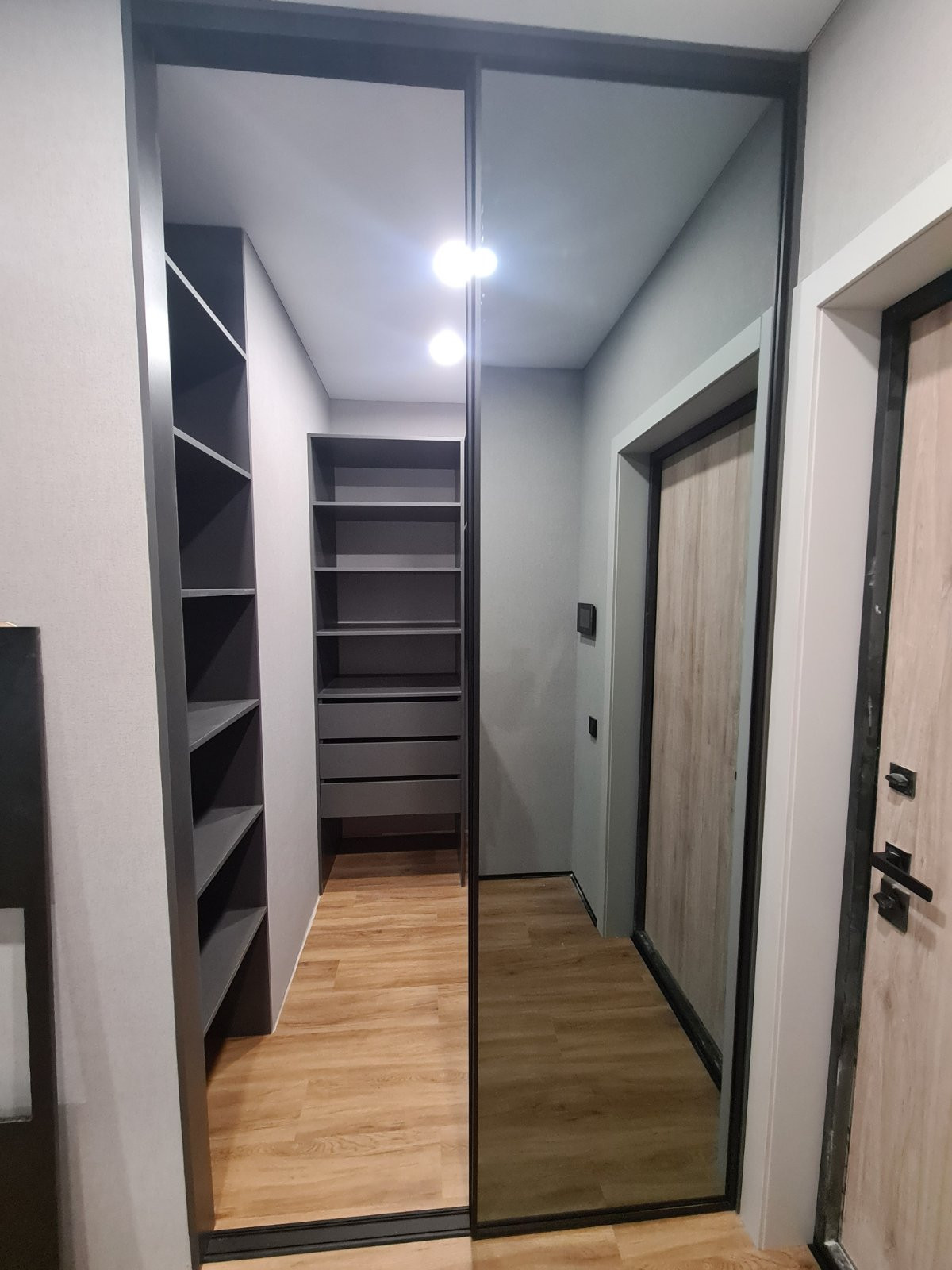 Гардеробная 2490