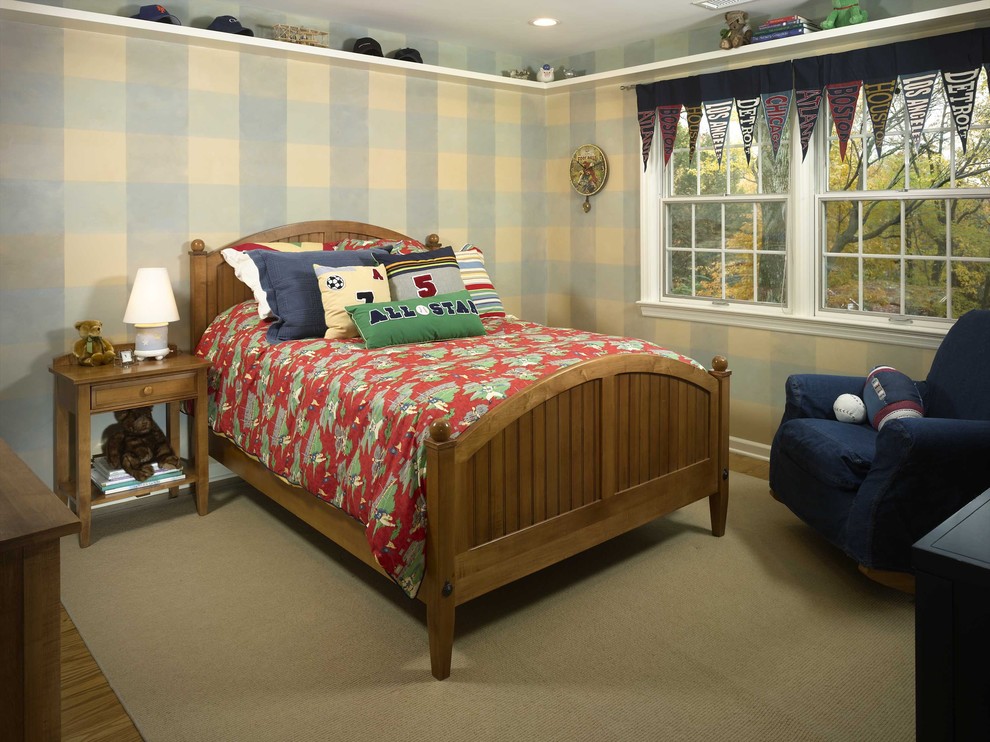 This is an example of an eclectic gender-neutral kids' bedroom for kids 4-10 years old in Newark with carpet.