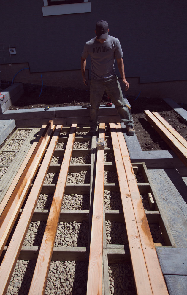 Inspiration for a rustic home design remodel in Calgary
