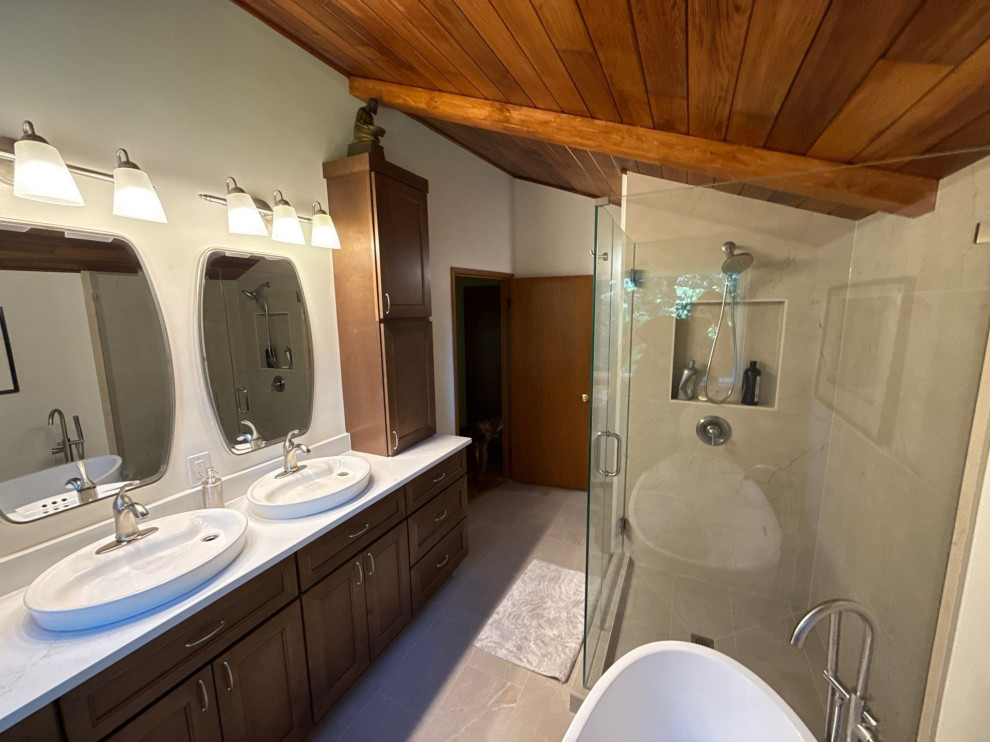 Everett - Master Bathroom