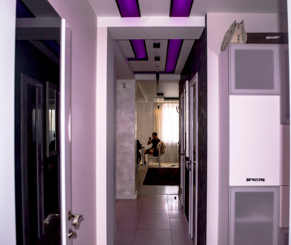 Контрастный дизайн интерьера квартиры