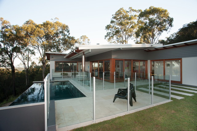 Pullenvale modern-pools