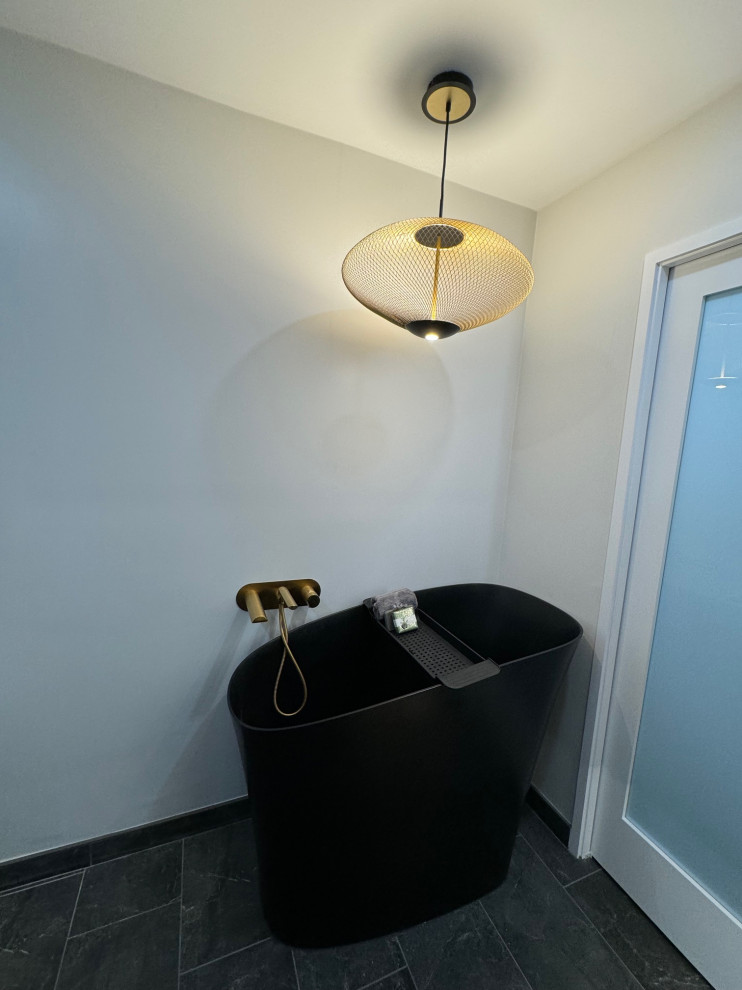 Calming Master Bathroom in Alameda