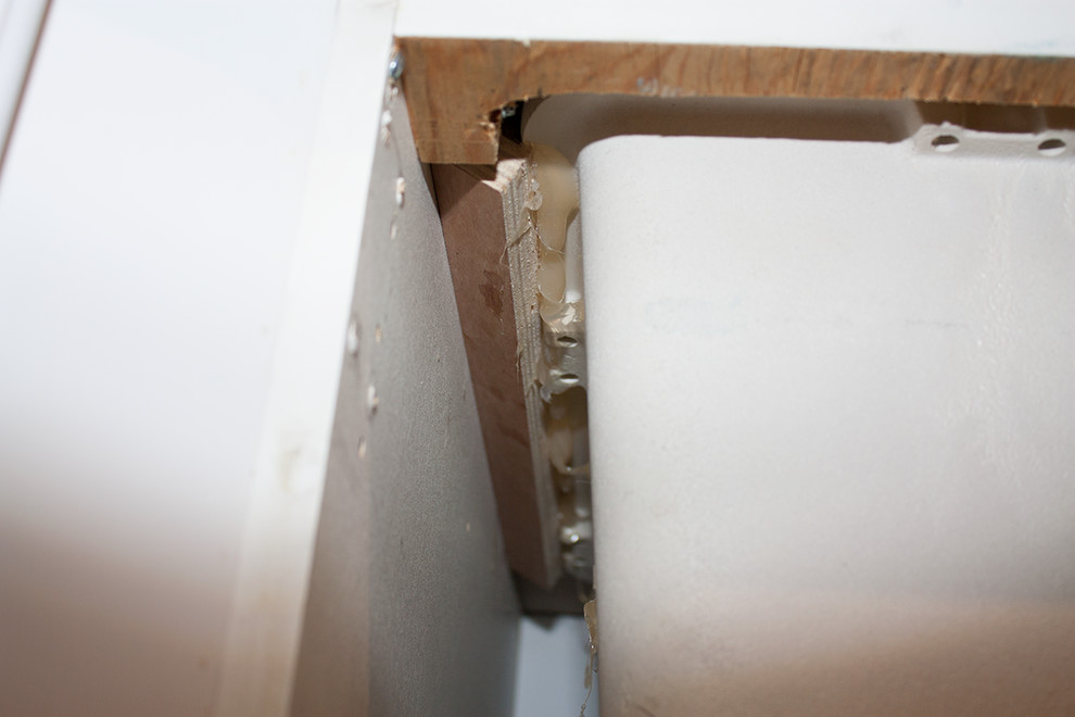 Replacing undermount sink that was installed with silicone/plywood