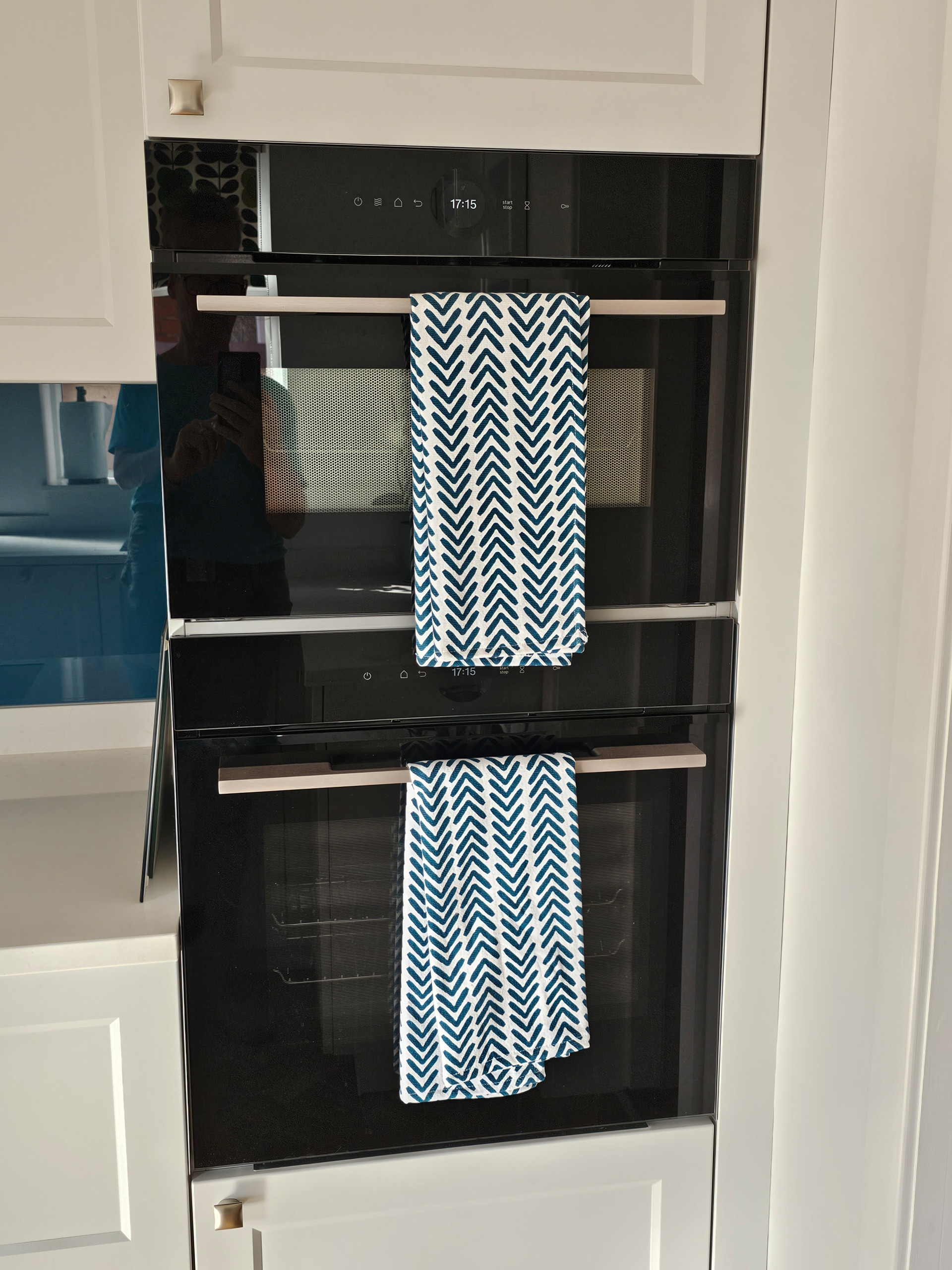 Orleans Mist Keller Kitchen with Cliveden Utopia Quartz Worktops