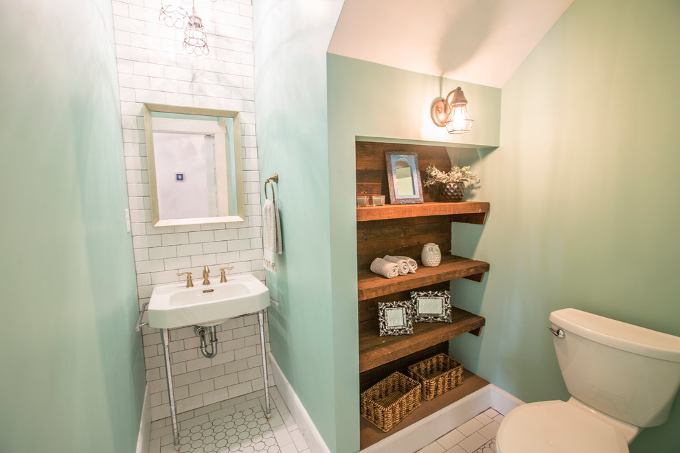 Inspiration for a transitional home design remodel in Raleigh