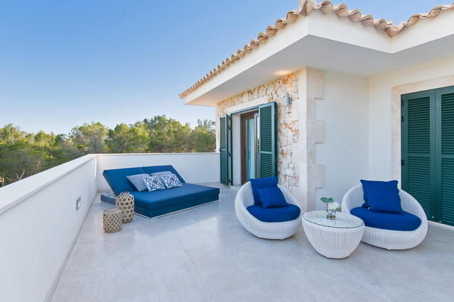 Вилла на побережье mediterranean-balcony
