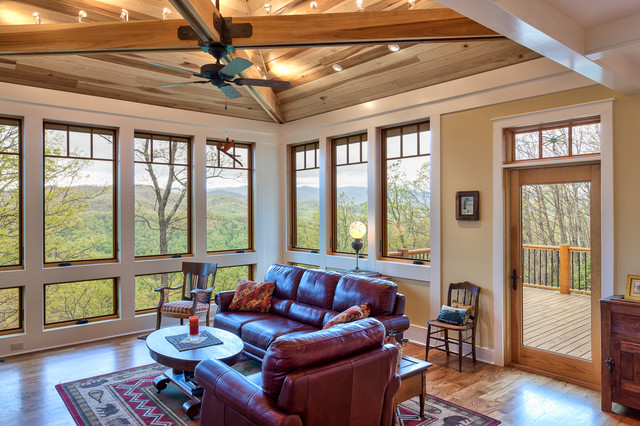 Hillside craftsman-salon