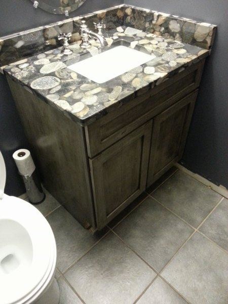 Photo of a traditional bathroom in Calgary.