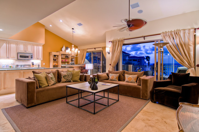Homes traditional-living-room