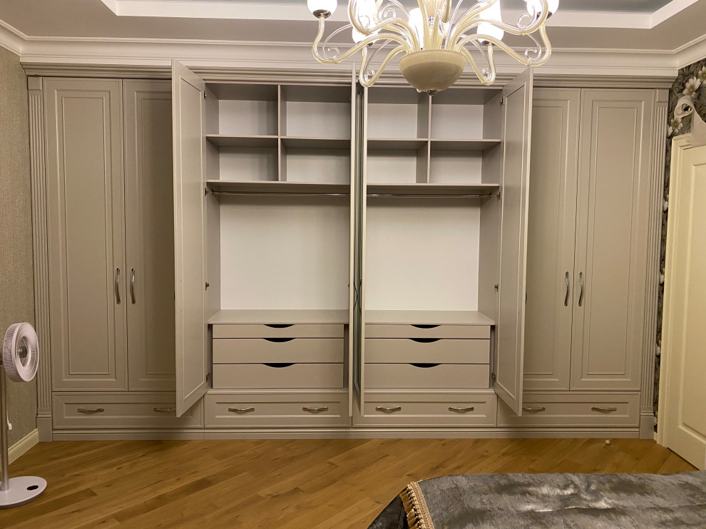 Шкаф в спальню.