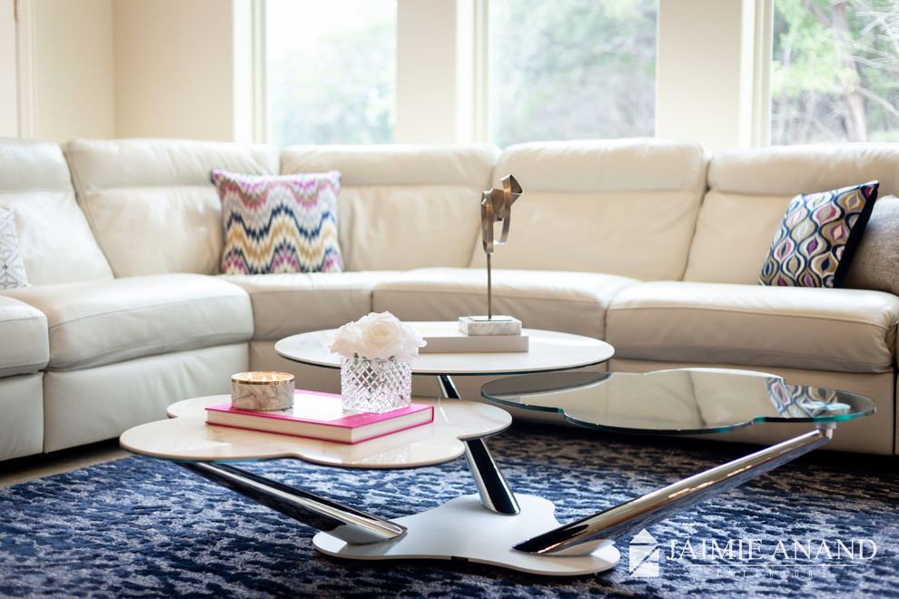 Inspiration for a transitional home design remodel in Austin