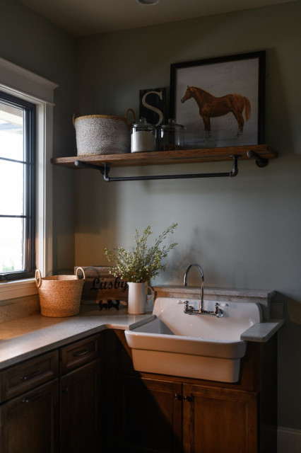 Rustic Modern farmhouse
