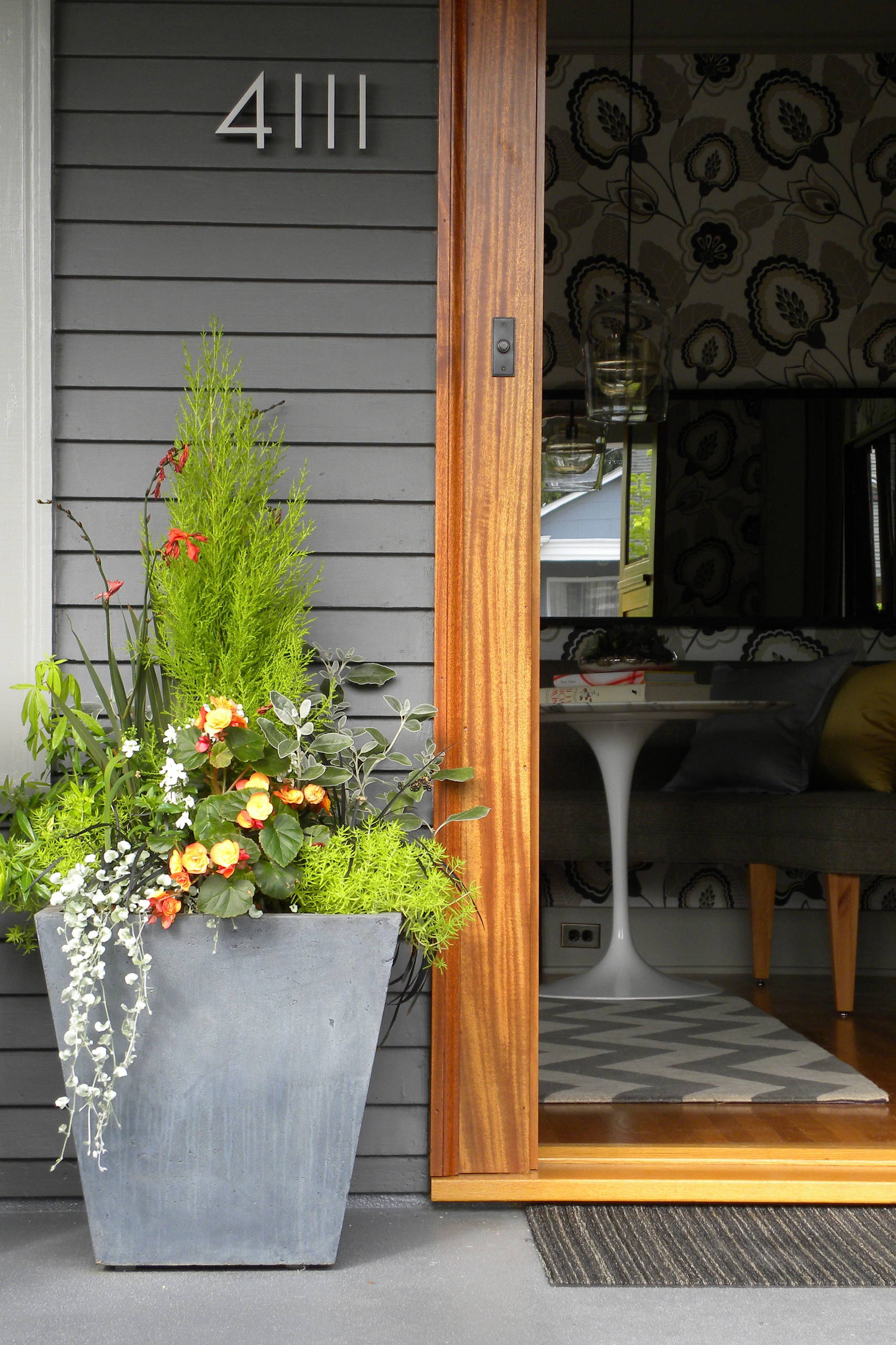 Boost Kerb Appeal by Going Green at Your Front Door | Houzz IE