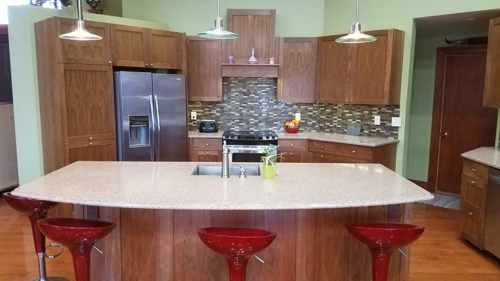 Inspiration for a transitional kitchen remodel in Cedar Rapids